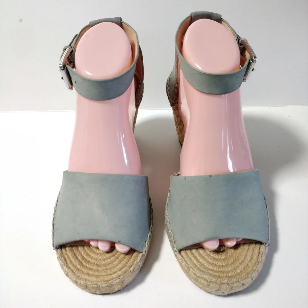 Vince Camuto vince camuto